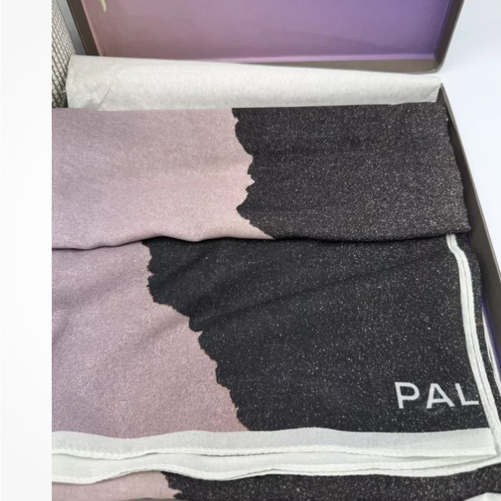 Twentynine Palms  Purple gray scarfNWV